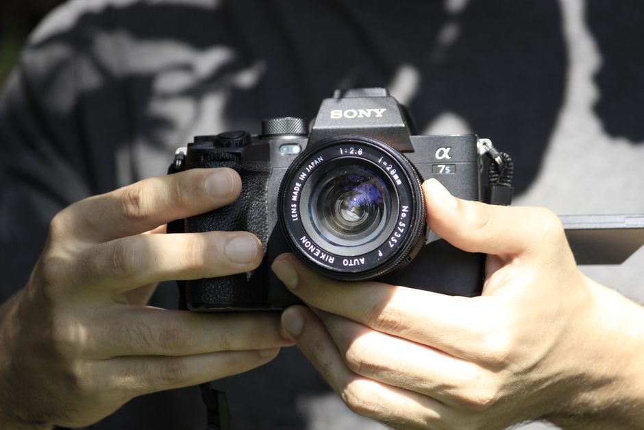 Friss Firmware Frissítések: Atomos, RED és Panasonic Újdonságai a Creatorok Számára