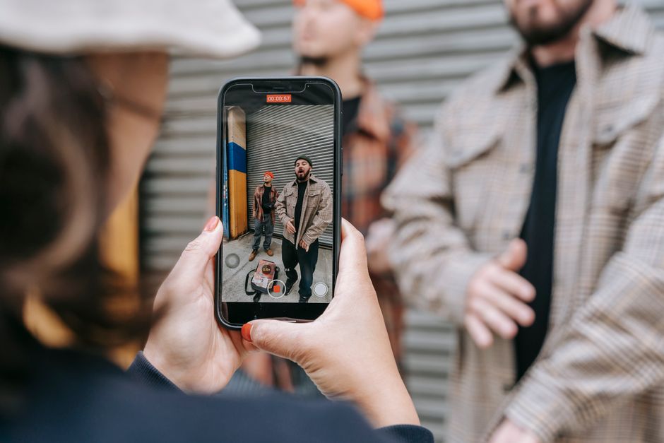Új trendek az influencer marketingben: A közönség bevonása a kulcs