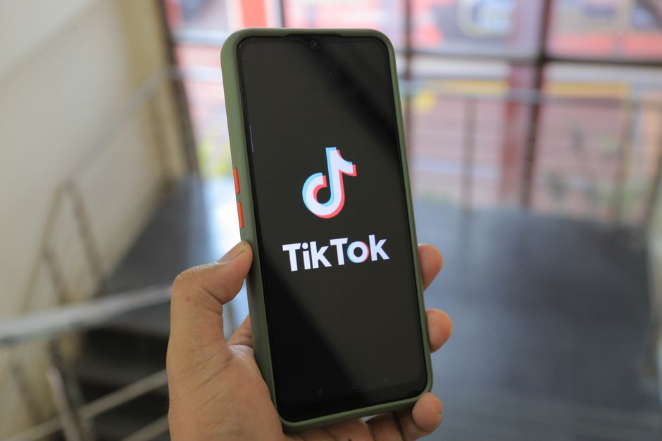 Új trendek a közösségi médiában: A TikTok dominanciája és az influenszerek jövője