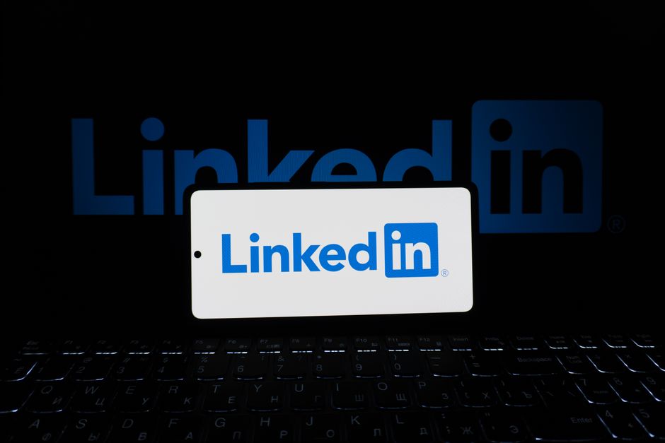 TikTok és a Mesterséges Intelligencia: Új Szabályok a Spam Ellen és a Felhasználói Tudatosság Növelésére