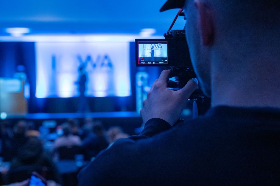 Új firmware frissítések a Canon PTZ kamerákhoz: A jövő élő közvetítéseiért