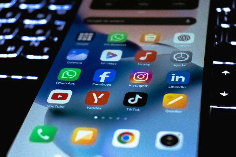 Új trendek a közösségi médiában: Az X platform átalakulása és a tartalomgyártók jövője