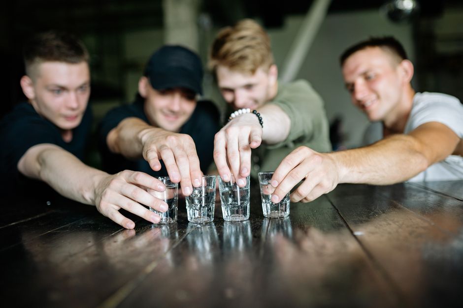 Szalay Bence nyíltan mesélt: tíz évnyi alkohol után immár nyolc hónapja tartja magát